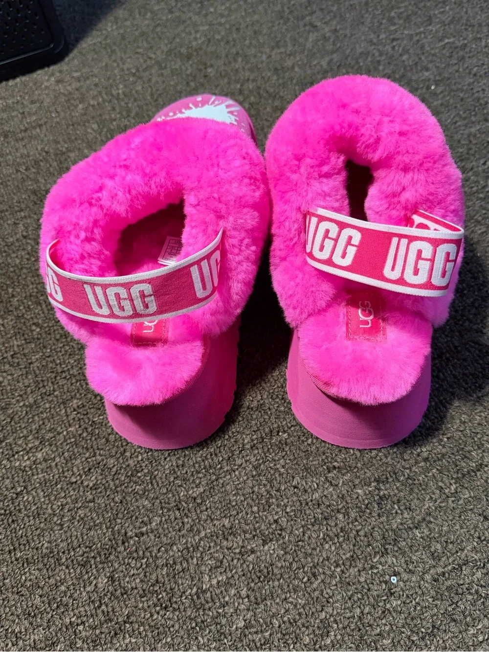 UGG ladies Hot Pink Fluffy Slide Sandals